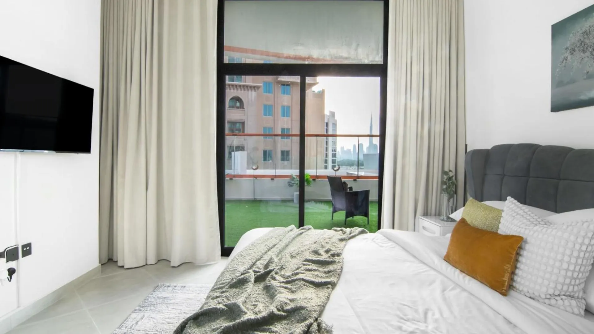 Corner Big Balcony Unit With Burj Khalifa View Apartment Dubai